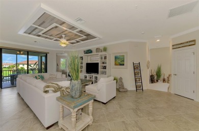 *Live like you're on Vacation* in this Luxurious Modern Coach on Plantation Golf and Country Club in Florida - for sale on GolfHomes.com, golf home, golf lot