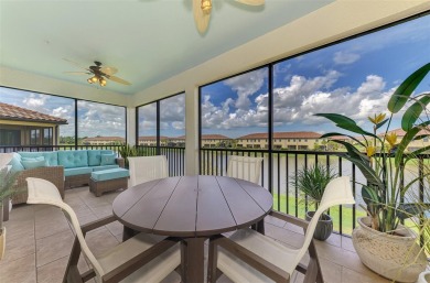 *Live like you're on Vacation* in this Luxurious Modern Coach on Plantation Golf and Country Club in Florida - for sale on GolfHomes.com, golf home, golf lot