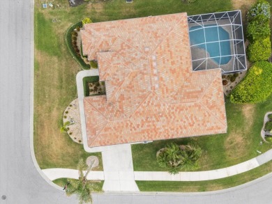 Welcome to this one owner, very well maintained 3-bedroom, 2 on Pelican Pointe Golf and Country Club in Florida - for sale on GolfHomes.com, golf home, golf lot