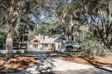 Custom Home Designed by Noted Architect, Kermit Huggins on on Dataw Island Club in South Carolina - for sale on GolfHomes.com, golf home, golf lot