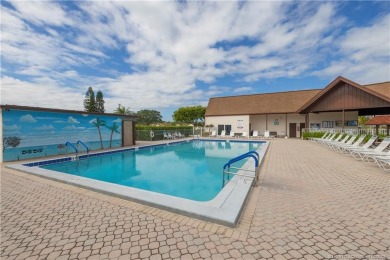 Welcome to your dream retreat! This beautiful 2-bedroom, 2-bath on Mariner Sands Country Club in Florida - for sale on GolfHomes.com, golf home, golf lot