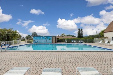 Welcome to your dream retreat! This beautiful 2-bedroom, 2-bath on Mariner Sands Country Club in Florida - for sale on GolfHomes.com, golf home, golf lot