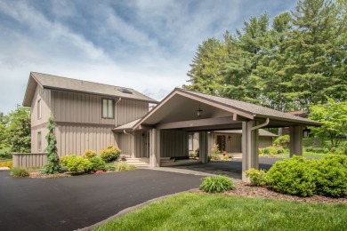 This beautifully renovated home is located on the 6th green of on Country Club of Bristol in Tennessee - for sale on GolfHomes.com, golf home, golf lot