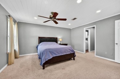 Charming 3-Bed, 2-Bath Home on the East Side of Lake on Lake Kiowa Golf Course in Texas - for sale on GolfHomes.com, golf home, golf lot