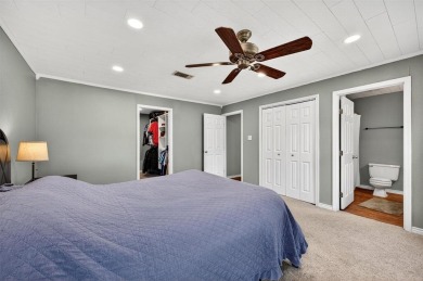 Charming 3-Bed, 2-Bath Home on the East Side of Lake on Lake Kiowa Golf Course in Texas - for sale on GolfHomes.com, golf home, golf lot