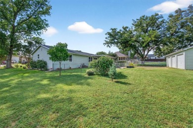 Charming 3-Bed, 2-Bath Home on the East Side of Lake on Lake Kiowa Golf Course in Texas - for sale on GolfHomes.com, golf home, golf lot