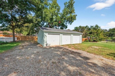 Charming 3-Bed, 2-Bath Home on the East Side of Lake on Lake Kiowa Golf Course in Texas - for sale on GolfHomes.com, golf home, golf lot