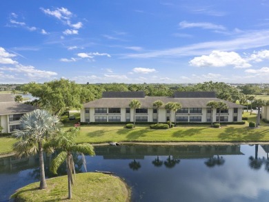 MOTIVATED SELLER! Great 55+ Community! Great amenities: on Vista Plantation Golf Club in Florida - for sale on GolfHomes.com, golf home, golf lot