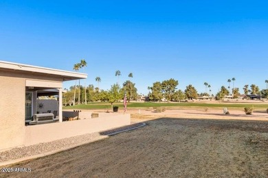 Fully Furnished single level townhouse with 2 car garage, 2/2 on Cottonwood Country Club in Arizona - for sale on GolfHomes.com, golf home, golf lot