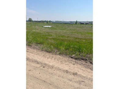 Looking for a small tract of land to build your Calamus Lake on Calamus Golf Course in Nebraska - for sale on GolfHomes.com, golf home, golf lot