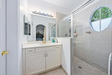 Immaculate and cozy 3 bedroom & 3 Full Bathroom, 1423 sqft on Emerald Dunes Golf Club in Florida - for sale on GolfHomes.com, golf home, golf lot