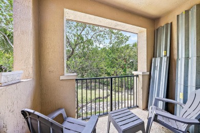 Immaculate and cozy 3 bedroom & 3 Full Bathroom, 1423 sqft on Emerald Dunes Golf Club in Florida - for sale on GolfHomes.com, golf home, golf lot