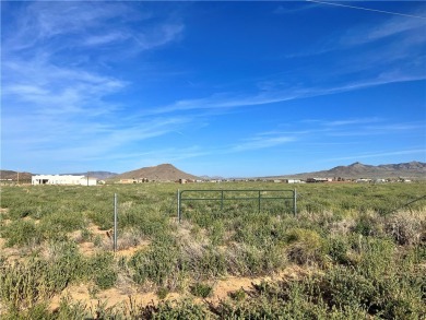 5 acres of buildable land fully FENCED  on PAVED roads with a on Valle Vista Golf Course in Arizona - for sale on GolfHomes.com, golf home, golf lot