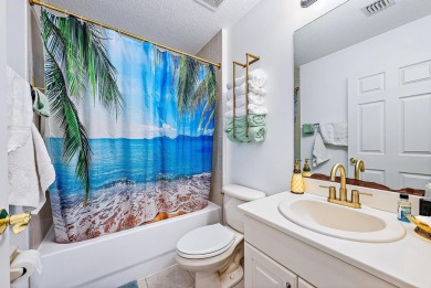 Immaculate and cozy 3 bedroom & 3 Full Bathroom, 1423 sqft on Emerald Dunes Golf Club in Florida - for sale on GolfHomes.com, golf home, golf lot