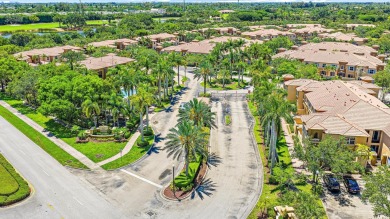Immaculate and cozy 3 bedroom & 3 Full Bathroom, 1423 sqft on Emerald Dunes Golf Club in Florida - for sale on GolfHomes.com, golf home, golf lot