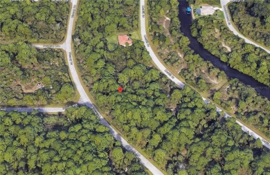 Great property for sale in Port Charlotte, that is conveniently on Sabal Trace Golf and Country Club in Florida - for sale on GolfHomes.com, golf home, golf lot