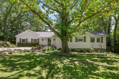 Welcome to your adorable one level, Fairyland cottage!  This on Lookout Mountain Golf Club in Georgia - for sale on GolfHomes.com, golf home, golf lot