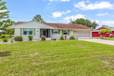 This well-maintained 2-bedroom, 2-bath home features a spacious on North Lakes Golf Course in Florida - for sale on GolfHomes.com, golf home, golf lot