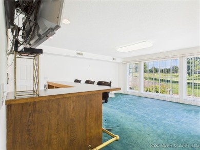 Welcome to this beautifully maintained 3-bedroom, 2.5 bath home on Indian Rock Golf Club in Missouri - for sale on GolfHomes.com, golf home, golf lot