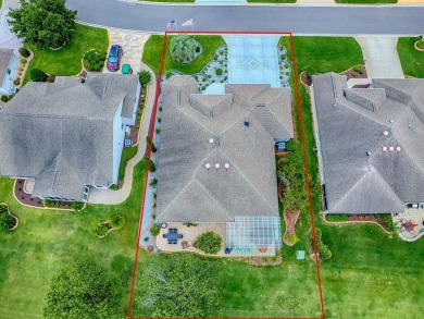 BREATHTAKING WATER VIEW on this EXPANDED 3BD/2BA GARDENIA on The Links of Spruce Creek in Florida - for sale on GolfHomes.com, golf home, golf lot