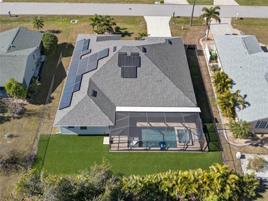 DEEP CREEK! Updated 4-bedroom, 3-bath, oversized 2-car garage on Deep Creek Golf Club in Florida - for sale on GolfHomes.com, golf home, golf lot