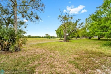 Beautifully updated 2 bed, 2 bath corner unit condo on the first on Colony West Country Club in Florida - for sale on GolfHomes.com, golf home, golf lot