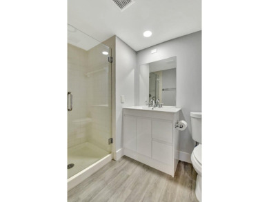This beautifully renovated 2-bedroom, 2-bathroom main-level on Hunters Run Golf and Country Club in Florida - for sale on GolfHomes.com, golf home, golf lot
