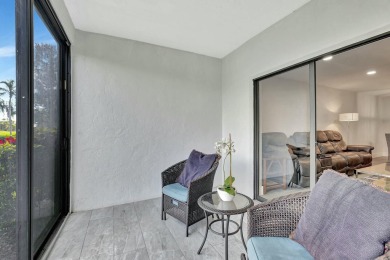 This beautifully renovated 2-bedroom, 2-bathroom main-level on Hunters Run Golf and Country Club in Florida - for sale on GolfHomes.com, golf home, golf lot