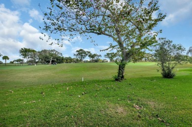 This beautifully renovated 2-bedroom, 2-bathroom main-level on Hunters Run Golf and Country Club in Florida - for sale on GolfHomes.com, golf home, golf lot