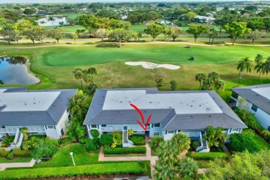 This beautifully renovated 2-bedroom, 2-bathroom main-level on Hunters Run Golf and Country Club in Florida - for sale on GolfHomes.com, golf home, golf lot