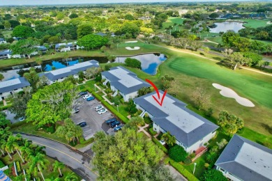 This beautifully renovated 2-bedroom, 2-bathroom main-level on Hunters Run Golf and Country Club in Florida - for sale on GolfHomes.com, golf home, golf lot