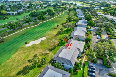 This beautifully renovated 2-bedroom, 2-bathroom main-level on Hunters Run Golf and Country Club in Florida - for sale on GolfHomes.com, golf home, golf lot