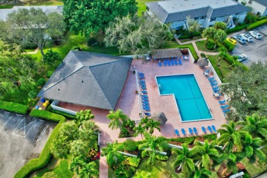 This beautifully renovated 2-bedroom, 2-bathroom main-level on Hunters Run Golf and Country Club in Florida - for sale on GolfHomes.com, golf home, golf lot