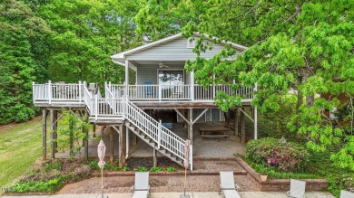 This cozy 2-bedroom, 2-bath home offers the perfect blend of on River Golf and County Club at Lake Royale in North Carolina - for sale on GolfHomes.com, golf home, golf lot