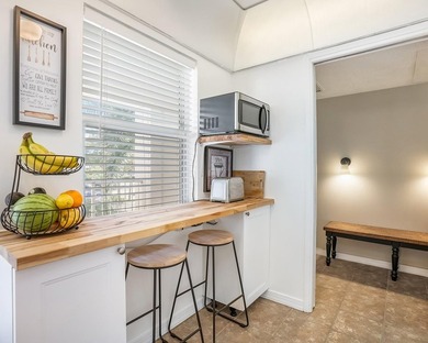 Pristine 2-bedroom, 2-bathroom condo in all-ages Palm Aire on  in Florida - for sale on GolfHomes.com, golf home, golf lot