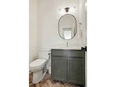 Welcome Home! This stunning *classy meets modern* 2- story home on Paradise Pointe Golf Complex in Missouri - for sale on GolfHomes.com, golf home, golf lot