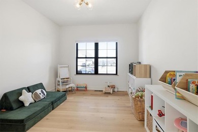 Welcome Home! This stunning *classy meets modern* 2- story home on Paradise Pointe Golf Complex in Missouri - for sale on GolfHomes.com, golf home, golf lot