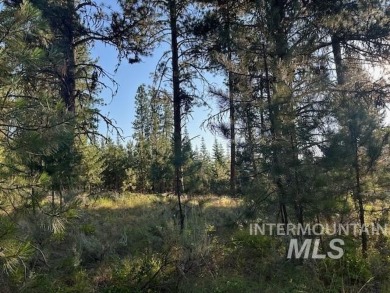 Looking for the perfect lot to build your dream cabin? This on Cascade Golf Course in Idaho - for sale on GolfHomes.com, golf home, golf lot