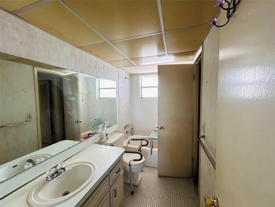One Bedroom, One bathroom probate listing. Priced to sell on Lauderhill Golf Course in Florida - for sale on GolfHomes.com, golf home, golf lot