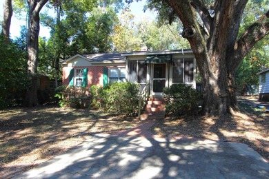 Located in a lovely neighborhood adjacent to Golf Terrace/Myers on Capital City Country Club in Florida - for sale on GolfHomes.com, golf home, golf lot