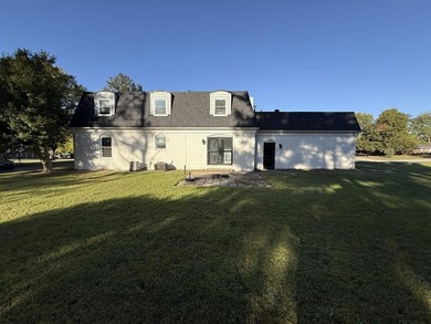 Welcome to 1910 Lakeshore Drive, located in the beautiful and on Lakeshore Country Club in Kentucky - for sale on GolfHomes.com, golf home, golf lot