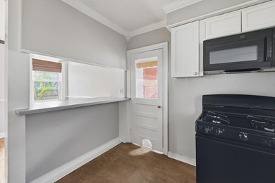 **Appraised at $194,000!** Cute, corner-lot cottage in Menlo on Capital City Country Club in Florida - for sale on GolfHomes.com, golf home, golf lot