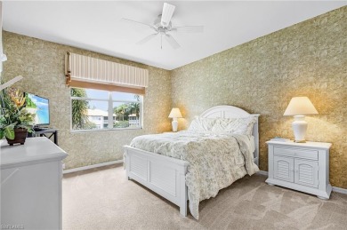 Just 3 miles to the beach, 2 plus den, 2 full baths and a 2 car on Spanish Wells Golf and Country Club in Florida - for sale on GolfHomes.com, golf home, golf lot