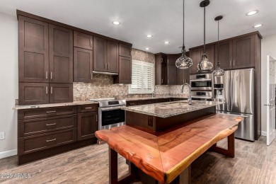 Stunning 2-bed, 3-bath, and a den/hobby room, Safford model with on Trail Ridge Golf Course in Arizona - for sale on GolfHomes.com, golf home, golf lot