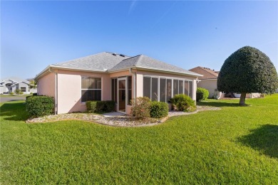 ~NEW PRICE REDUCTION!~ ~NO BOND~ ~2019 Roof~ ~2014 HVAC~ ~2023 on The Links of Spruce Creek in Florida - for sale on GolfHomes.com, golf home, golf lot