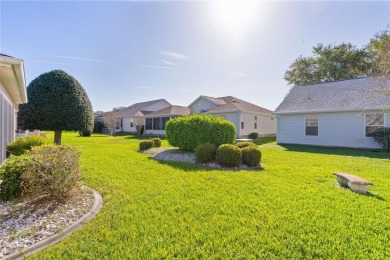 ~NEW PRICE REDUCTION!~ ~NO BOND~ ~2019 Roof~ ~2014 HVAC~ ~2023 on The Links of Spruce Creek in Florida - for sale on GolfHomes.com, golf home, golf lot