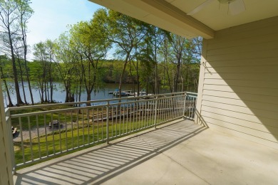 Waterfront on Lake Marion; a spacious, single level, 2BR/2BA on Santee-Cooper Country Club in South Carolina - for sale on GolfHomes.com, golf home, golf lot