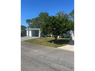 Beautifully Remodeled 2-Bedroom Penthouse Home    This stunning on Schalamar Creek Golf and Country Club in Florida - for sale on GolfHomes.com, golf home, golf lot