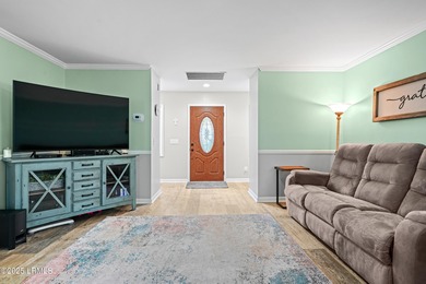 Beautifully updated 3 BR, 2.5 BA home in Dolphin Head area of on Dolphin Head Golf Club in South Carolina - for sale on GolfHomes.com, golf home, golf lot