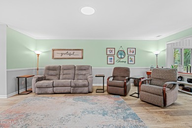 Beautifully updated 3 BR, 2.5 BA home in Dolphin Head area of on Dolphin Head Golf Club in South Carolina - for sale on GolfHomes.com, golf home, golf lot